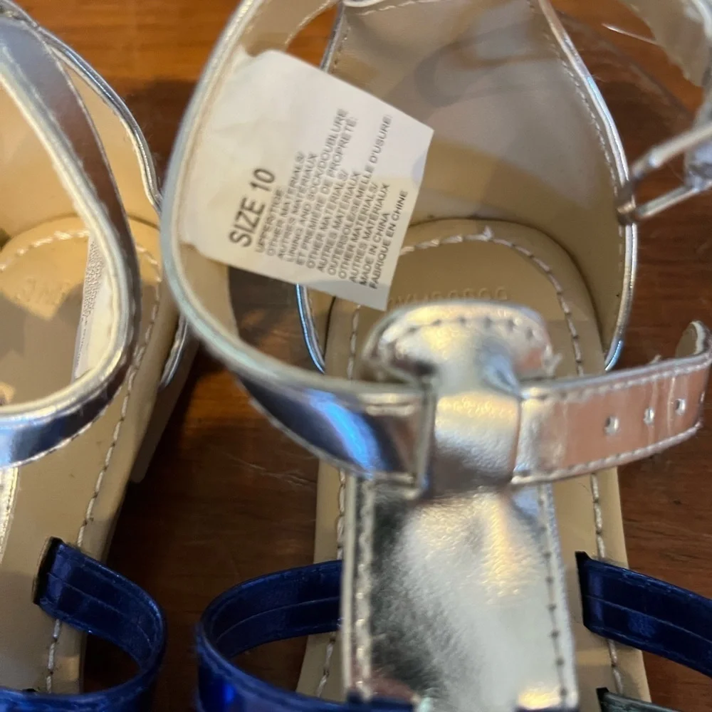 Gymboree toddler size 10 silver sandals, worn once